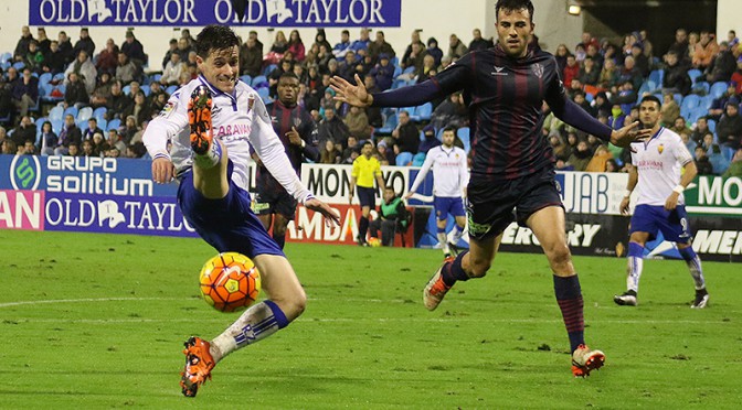 Un  disparo certero, un gol y derrota del Real Zaragoza en Oviedo (1-0)